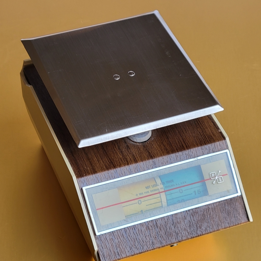Postal Scale airmail  vintages